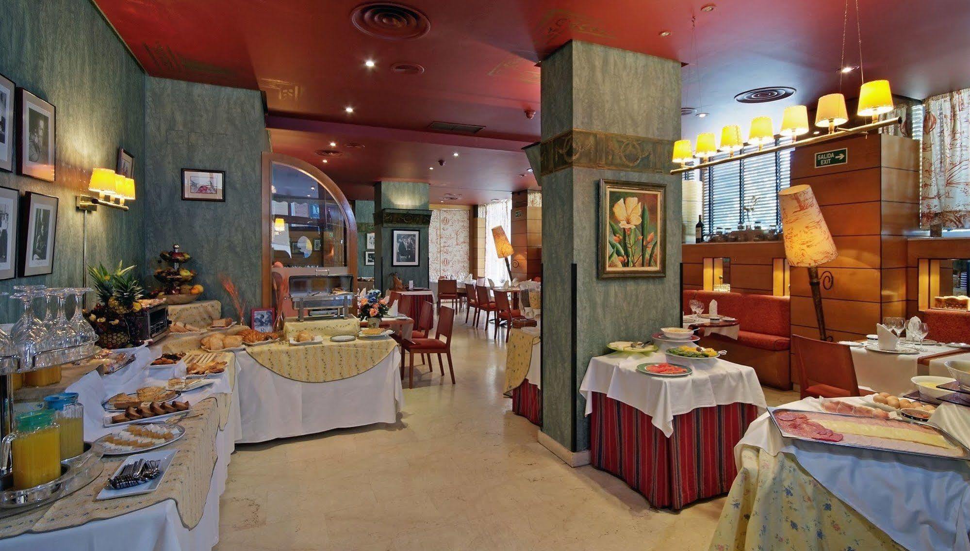 Tryp Valladolid Sofia Parquesol Hotel 餐厅 照片